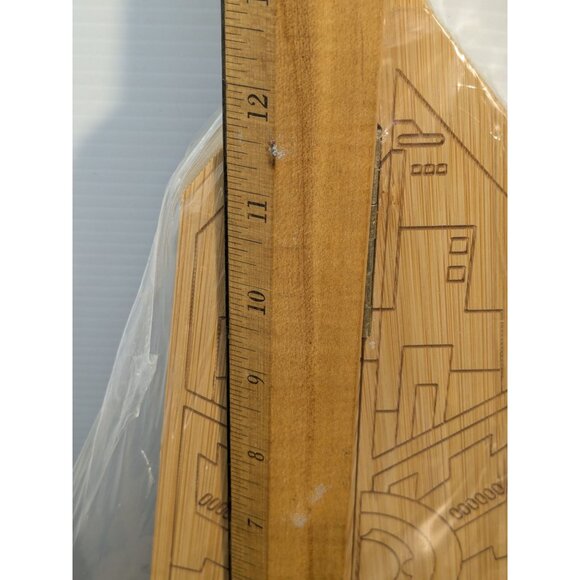 Star Wars Sci-Fi Spaceship Design Bamboo Cutting Board with Stand 2-piece Set - Picture 16 of 16